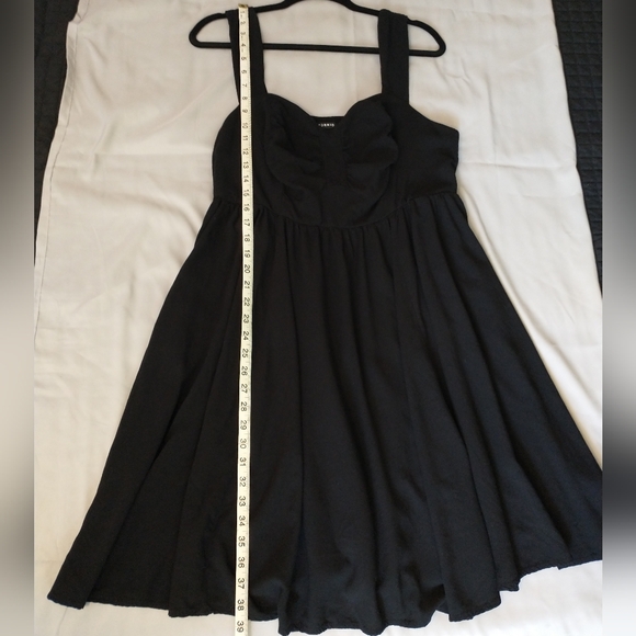 Torrid Black Sleeveless Flowy Skater Dress Sweetheart Neckline - Picture 5 of 5